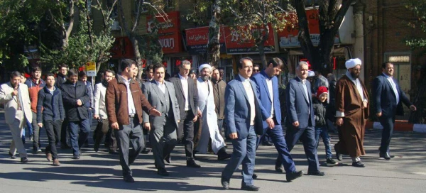 حضور در راهپیمایی یوم الله سیزده آبان