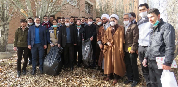 پویش پاکسازی محوطه پردیس علامه امینی(ره)