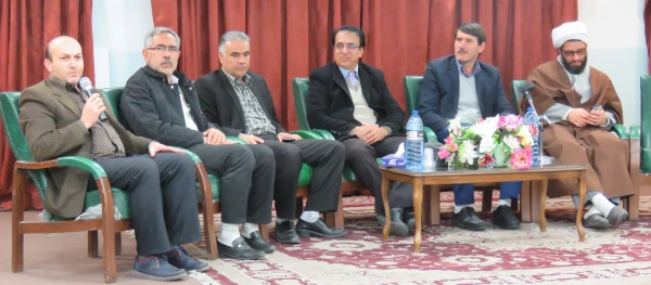 نشست صمیمی هیئت رئیسه دانشگاه با دانشجو معلمان