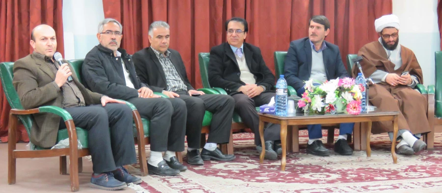 نشست صمیمی هیئت رئیسه دانشگاه با دانشجو معلمان