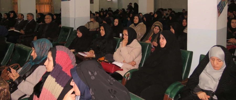 کارگاه آموزشی روش های آموزش تفکر خلاق در دانش آموزان