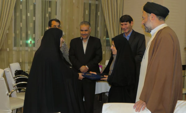 ضیافت افطار تجلیل از بازنشستگان سال های 94-95 دانشگاه فرهنگیان