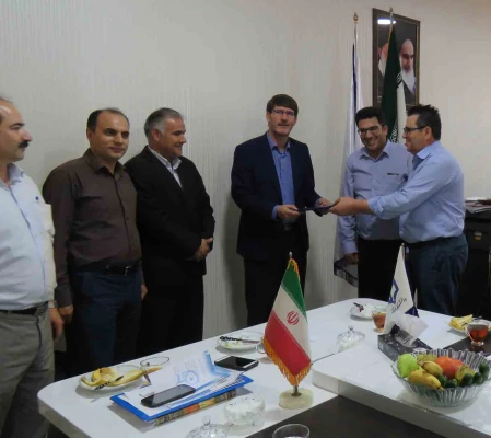 تجلیل از آزاده سرافراز پردیس علامه امینی(ره)