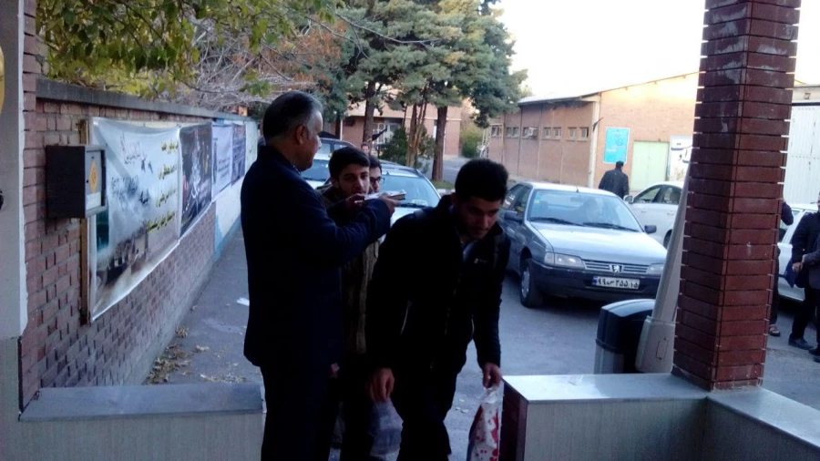 اعزام اولین گروه از دانشجو معلمان جهت امداد رسانی به هموطنان آسیب دیده