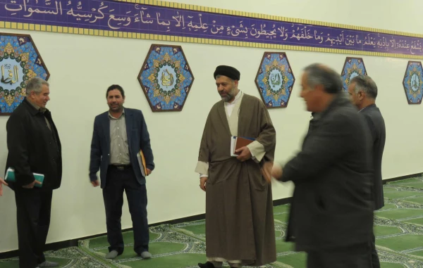 تجلیل از رئیس و دبیر ستاد اقامه نماز دانشگاه فرهنگیان آذربایجان شرقی