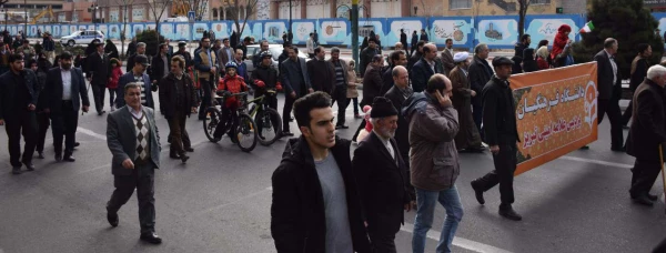 حضور مدیریت،اساتید،کارکنان و دانشجو معلمان در راهپیمایی یوم الله 22 بهمن