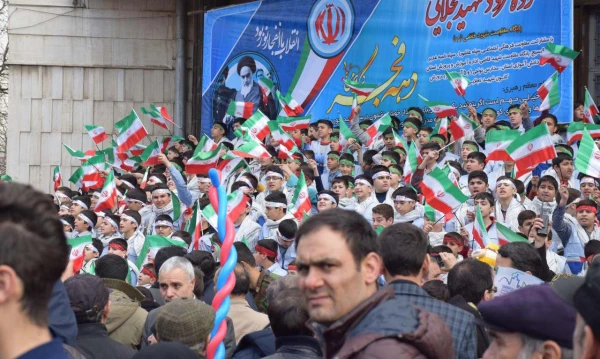 حضور مدیریت،اساتید،کارکنان و دانشجو معلمان در راهپیمایی یوم الله 22 بهمن