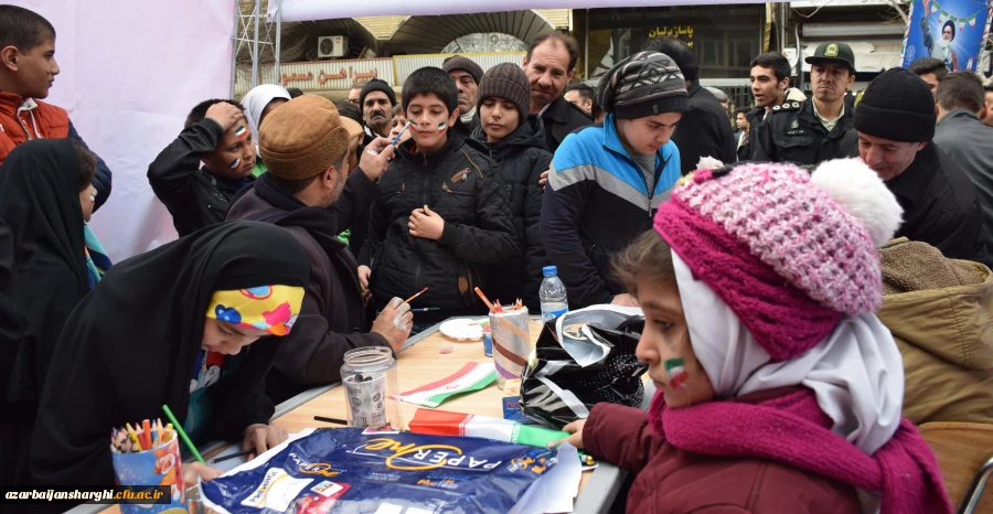 حضور مدیریت،اساتید،کارکنان و دانشجو معلمان در راهپیمایی یوم الله 22 بهمن