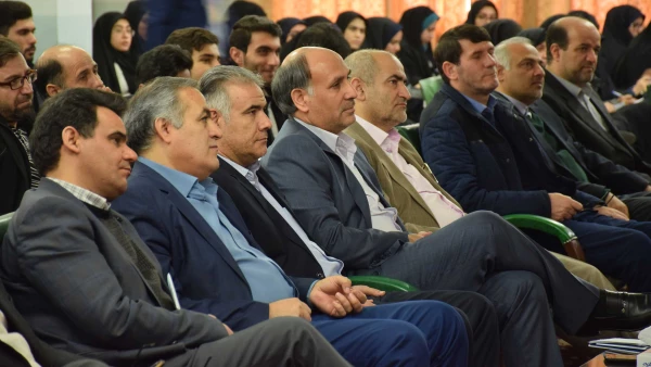 دکتر نجفی در جمع دانشجومعلمان دانشگاه فرهنگیان آذربایجان شرقی