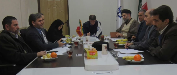 اولین جلسه شورای هم اندیشی اساتید و نخبگان دانشگاه فرهنگیان آذربایجان شرقی در سال 97