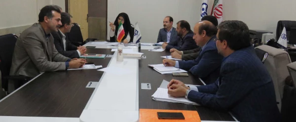 جلسه ای با حضور کارشناس مسئولان استان