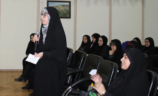 دکتر خدیوی در جمع دانشجومعلمان پردیس فاطمه الزهرا(س)