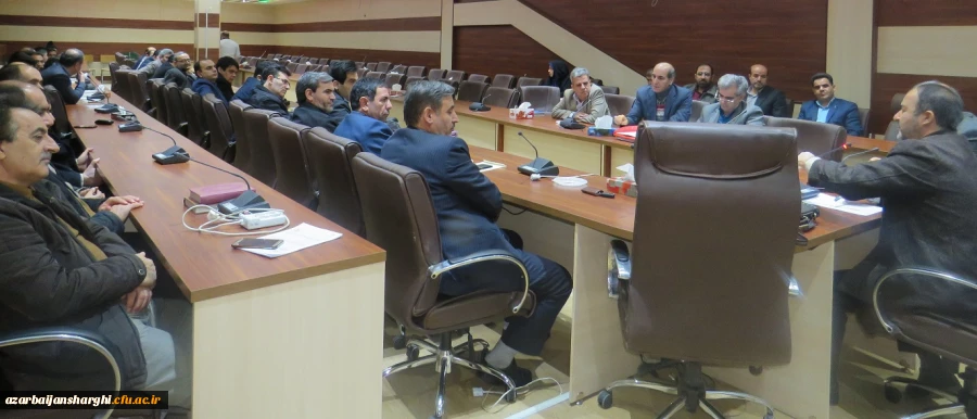 حضور در اجتماع عظیم مردمی و برگزاری نشست های علمی - سیاسی