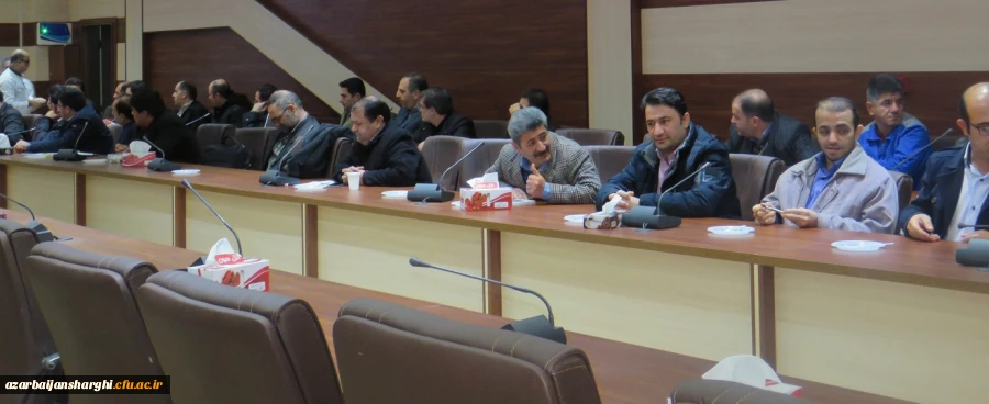 حضور در اجتماع عظیم مردمی و برگزاری نشست های علمی - سیاسی