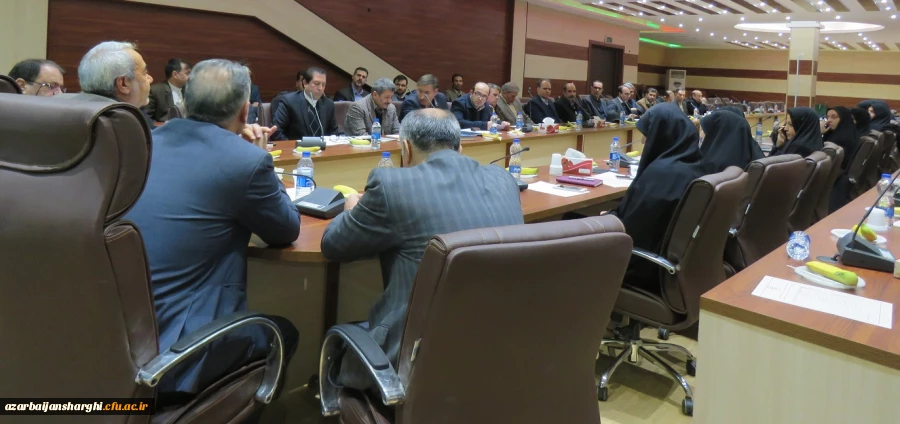 نشست تخصصی با مدیران مدارس مجری کاروزی استان آذربایجان شرقی