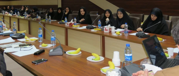 نشست تخصصی با مدیران مدارس مجری کاروزی استان آذربایجان شرقی