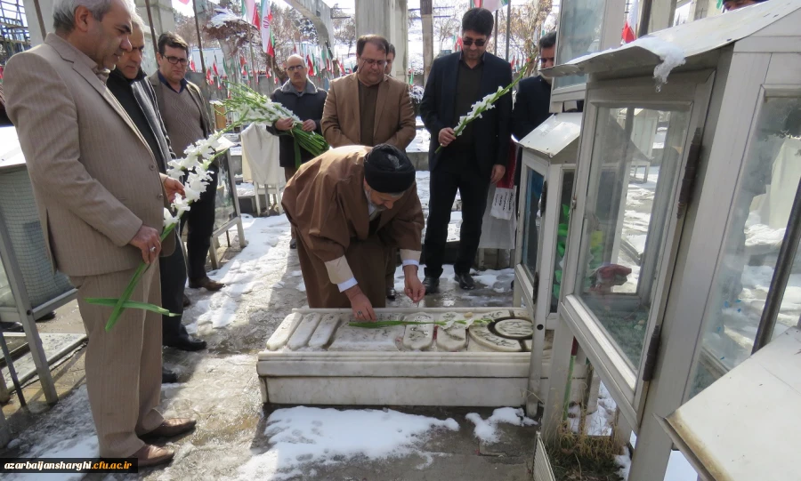 حضور در گلزار شهدا و تجدید پیمان با آرمان های بلند انقلاب اسلامی