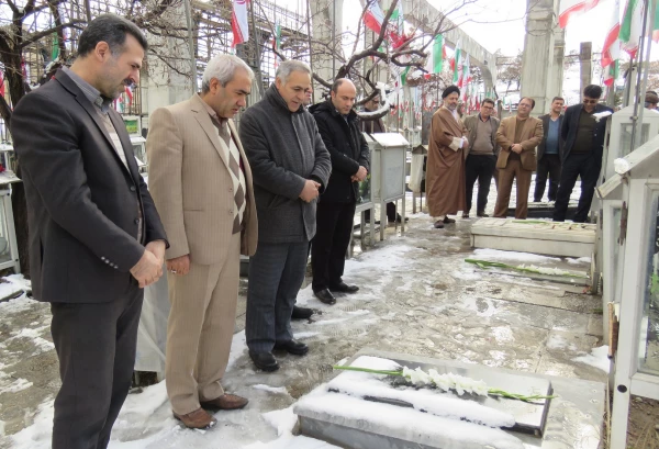 حضور در گلزار شهدا و تجدید پیمان با آرمان های بلند انقلاب اسلامی