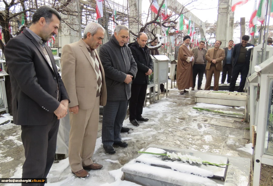 حضور در گلزار شهدا و تجدید پیمان با آرمان های بلند انقلاب اسلامی