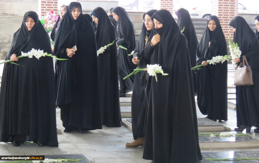 حضور در گلزار شهدا و تجدید پیمان با آرمان های بلند انقلاب اسلامی