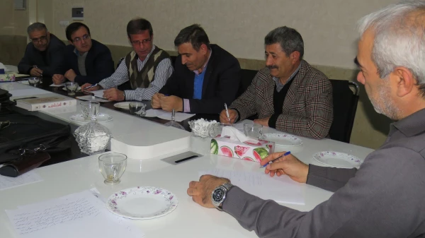 جلسه هم اندیشی مدیران گروه های آموزشی استان