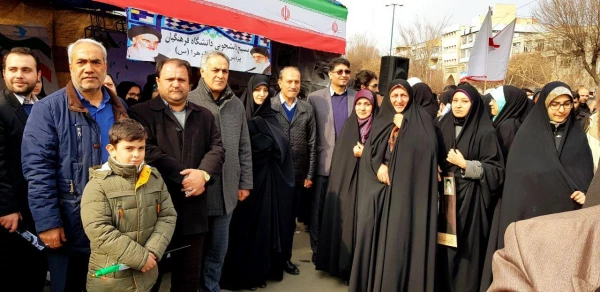 حضور مدیریت،اساتید،کارکنان و دانشجو معلمان در راهپیمایی یوم الله 22 بهمن