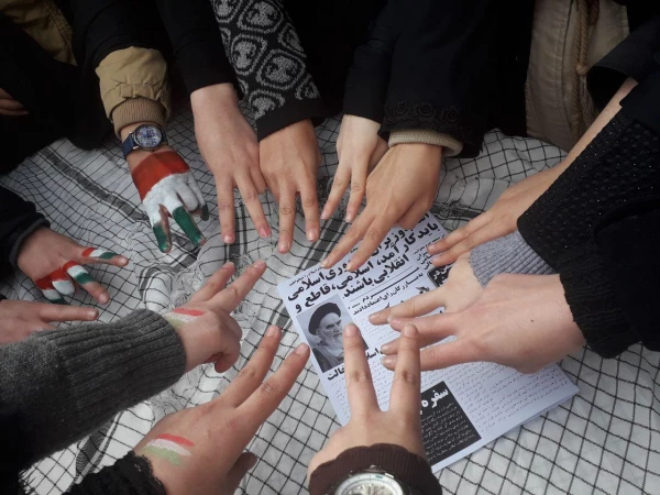 حضور مدیریت،اساتید،کارکنان و دانشجو معلمان در راهپیمایی یوم الله 22 بهمن