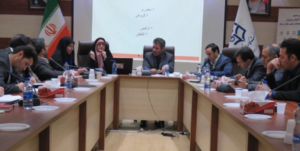 نشست تخصصی "برنامه درسی کلاس های چند پایه رویکردها، تجارب و اقدام"