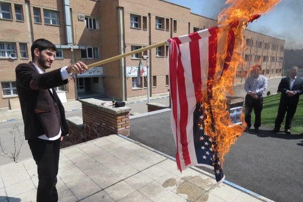 تجمع اعتراضی استادان، کارکنان و دانشجو معلمان در محکومیت اقدام آمریکا علیه سپاه پاسداران