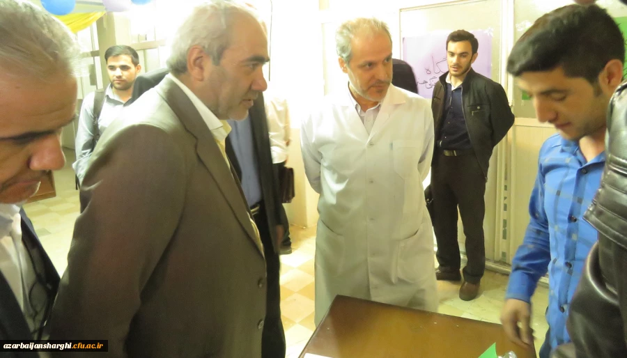 افتتاح دو نمایشگاه از فعالیت ها و دست ساخته های دانشجومعلمان در دو پردیس