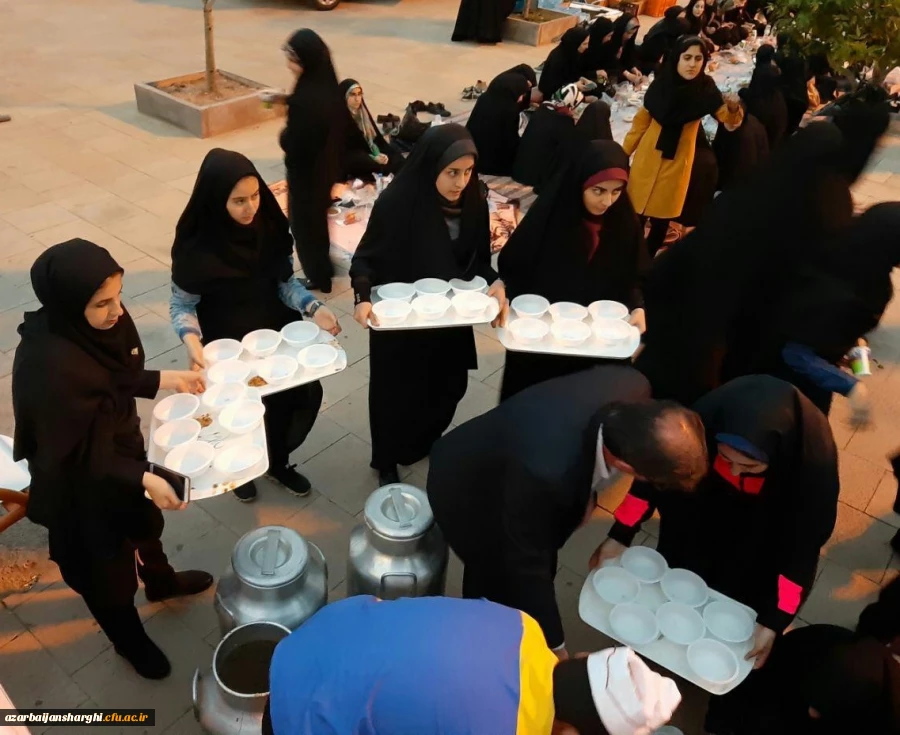 ضیافت افطار دانشجومعلمان پردیس فاطمه الزهرا(س)  تبریز