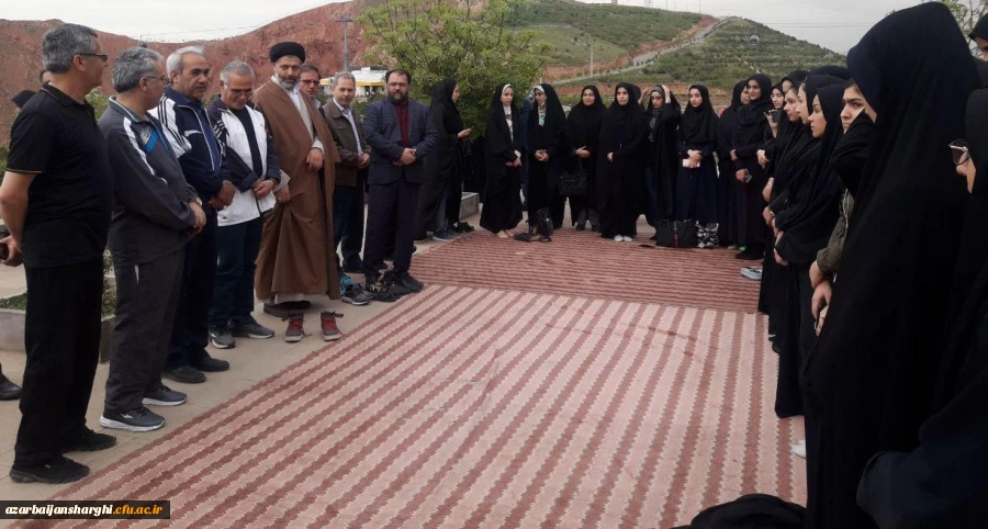 ضیافت افطار دانشجومعلمان پردیس فاطمه الزهرا(س)  تبریز