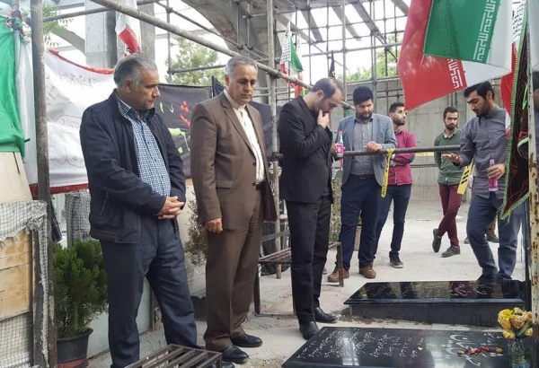 حضور دانشجومعلمان دانشگاه فرهنگیان آذربایجان شرقی در مزار شهدا