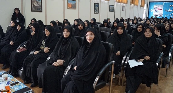 آیین تجلیل از فعالان فرهنگی و اجتماعی دانشگاه فرهنگیان آذربایجان شرقی