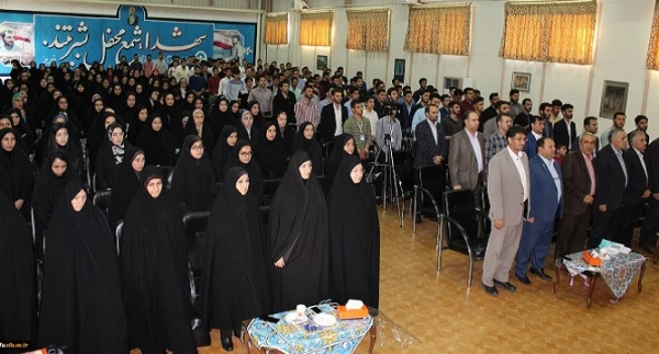 آیین تجلیل از فعالان فرهنگی و اجتماعی دانشگاه فرهنگیان آذربایجان شرقی