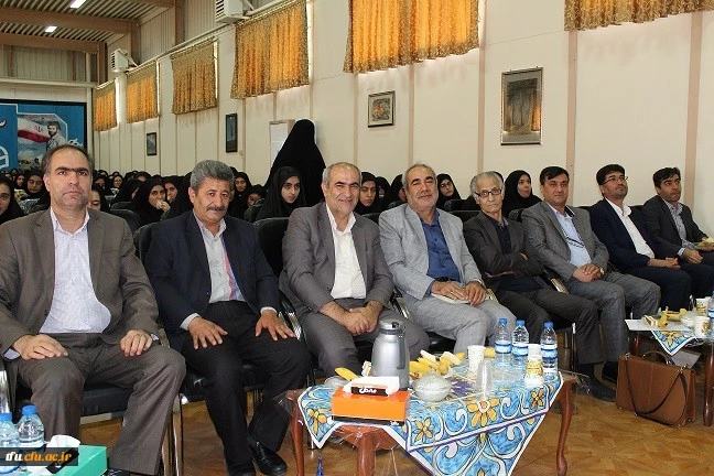 مراسم آیین استقبال از نو دانشجو معلمان پردیس فاطمه الزهرا(س) تبریز 10