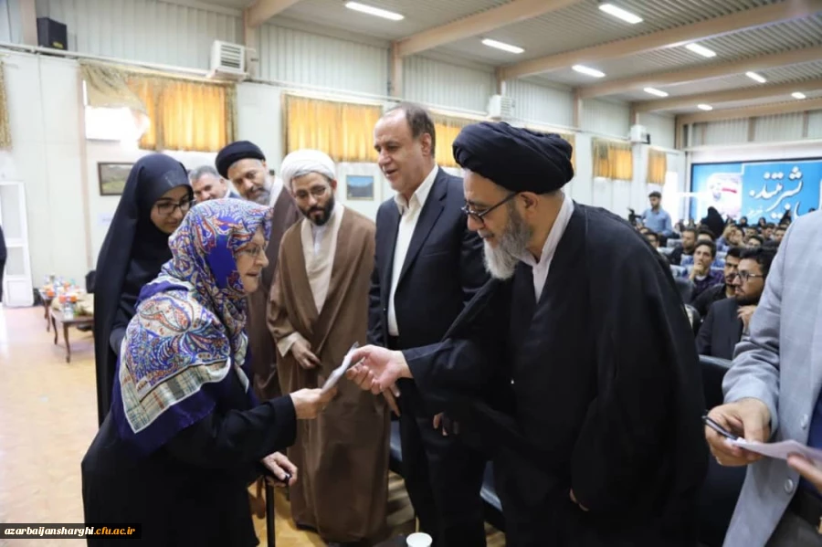 یادواره شهدای دانشجوی مراکز تربیت معلم استان آذربایجان شرقی با حضور نماینده ولی فقیه در استان و امام جمعه محترم تبریز حجة الاسلام و المسلمین آل هاشم و جمعی از خانواده های  محترم شهدا و سرپرست امور پردیس های استان  6