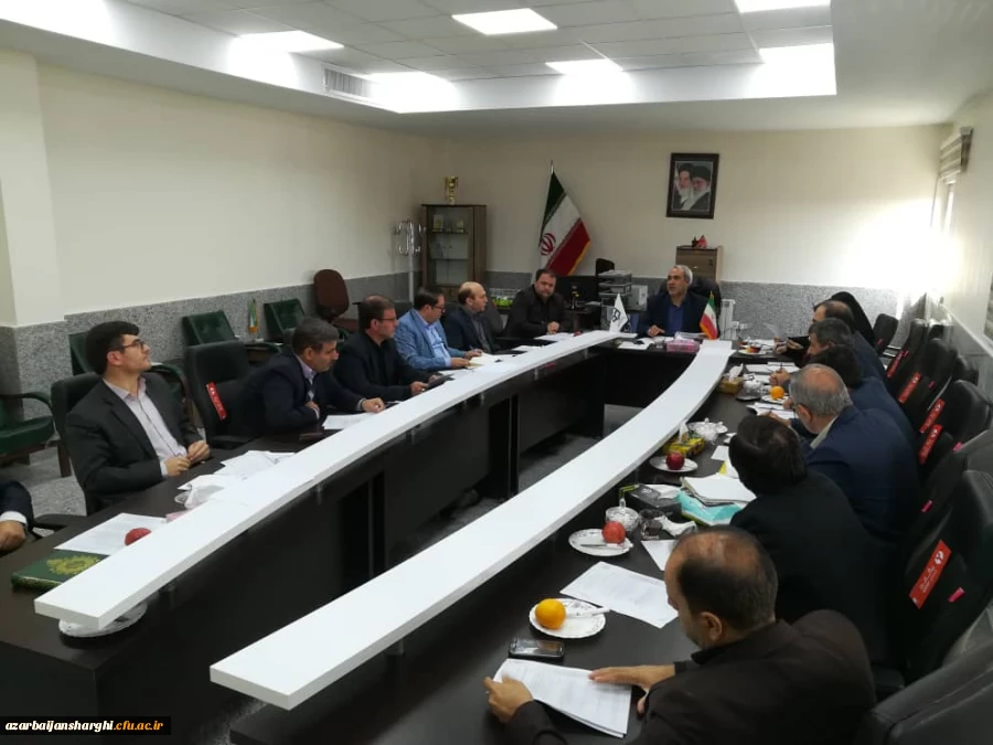 جلسه مدیران گروه و معاونین آموزشی و روئسای پردیس ها با مدیریت استانی... 3