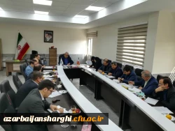 جلسه مدیران گروه و معاونین آموزشی و روئسای پردیس ها با مدیریت استانی... 5