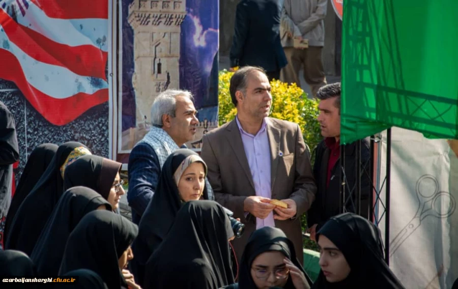 حضور  پرشور  مسئولین مدیریت امور پردیس های استان و روئسا ، اساتید، کارکنان و دانشجومعلمان پردیس های علامه امینی و فاطمه الزهرا(س) تبریز در راهپیمایی ۱۳ آبان 2