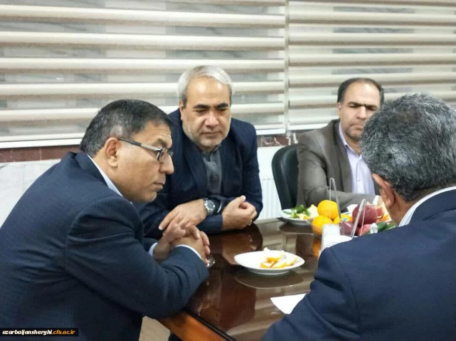 بازدید معاونت دانشجویی دانشگاه فرهنگیان به نمایندگی از دکتر خنیفر برای بررسی ابعاد زلزله آذربایجان شرقی از دانشگاه فرهنگیان این استان  6