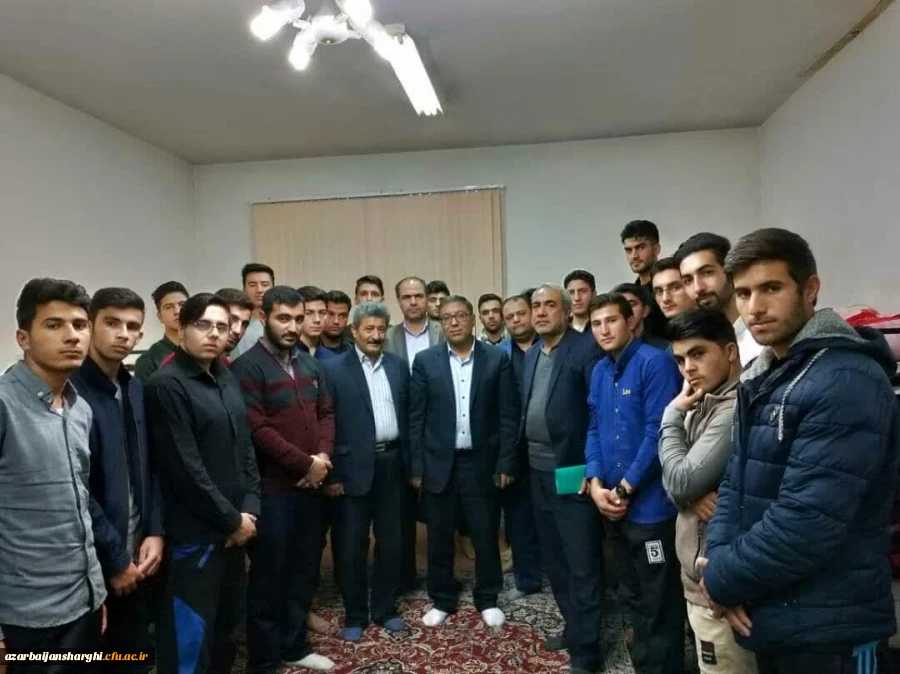 دانشجو معلمان فرزندان دانشگاه فرهنگیان هستند. 10