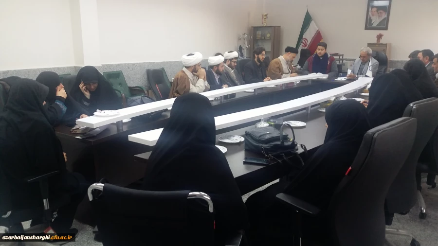 جلسه هم اندیشی مبلغان دینی- فرهنگی و ائمه جماعات پردیس های دانشگاه فرهنگیان استان 3