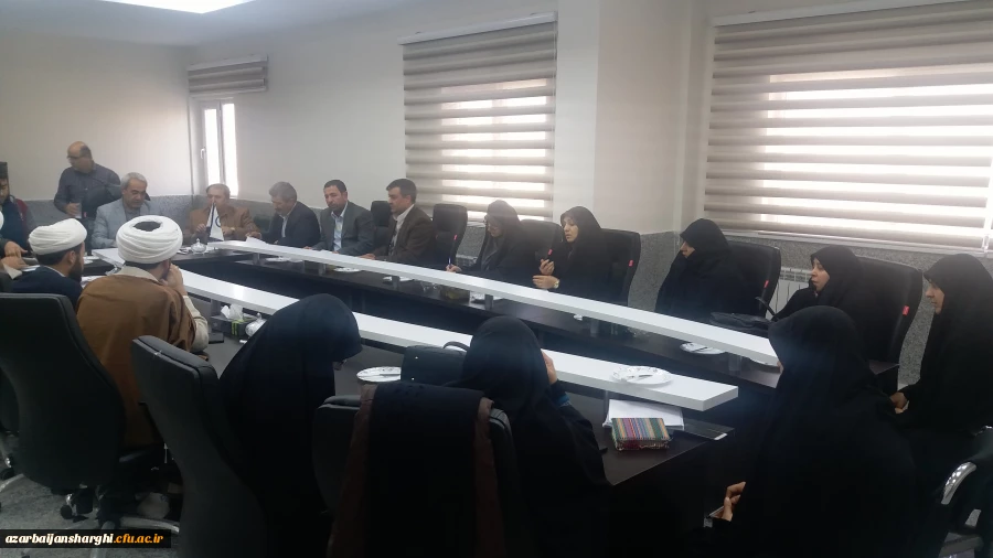 جلسه هم اندیشی مبلغان دینی- فرهنگی و ائمه جماعات پردیس های دانشگاه فرهنگیان استان 4