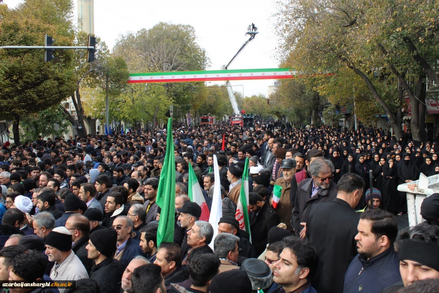 حضور دانشگاه فرهنگیان استان آذربایجان شرقی در تجمع مردمی حمایت از امنیت و اقتدار کشور . 17