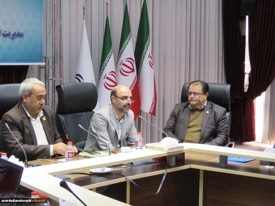 : شاه بیت شاهنامه تربیت معلم کارورزی است.  10