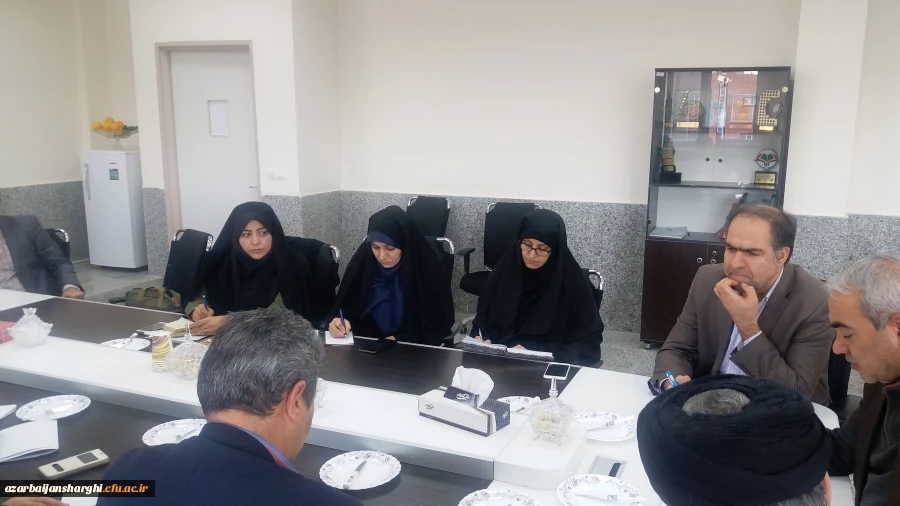 جلسه شورای فرهنگی دانشگاه روز چهارشنبه مورخه 98/08/29 در محل مدیریت امور پردیس های استان برگزار شد. 7