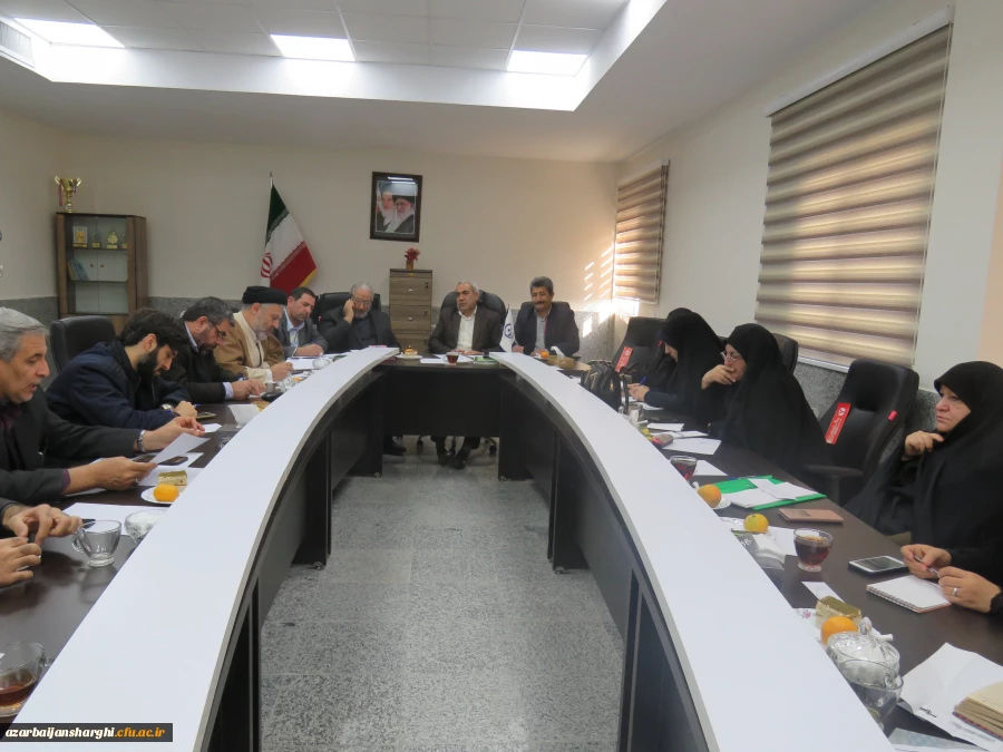 جلسه ستاد اقامه نماز دانشگاه فرهنگیان در محل مدیریت امور پردیس های استان با حضور ضیائی مدیر ستاد اقامه نماز استان آذربایجان شرقی واعضای ستاد برگزار شد.  5