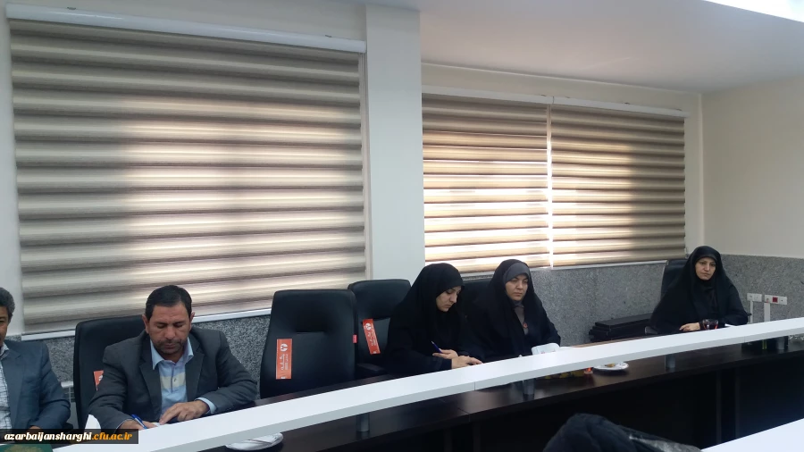 شورای هم اندیشی اساتید و نخبگان دانشگاه فرهنگیان استان در محل مدیریت امور پردیس های استان برگزار شد. 6