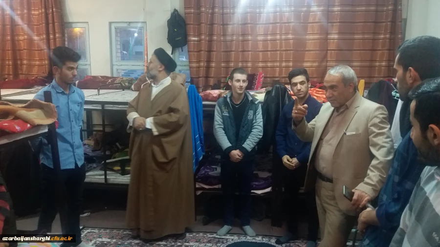 دیدار صمیمی دکتر اسداله خدیوی مدیر امور پردیس های استان با دانشجویان خوابگاهی پردیس علامه امینی 8
